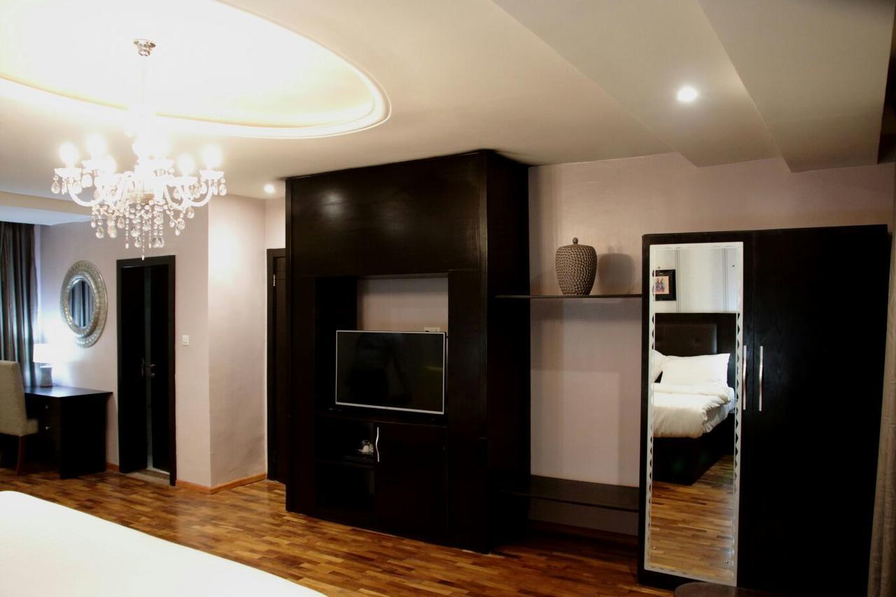 Tivoli Hotel Seafront Ikoyi Aliayabiagba Экстерьер фото