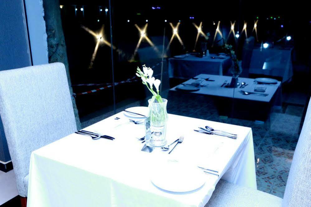 Tivoli Hotel Seafront Ikoyi Aliayabiagba Экстерьер фото