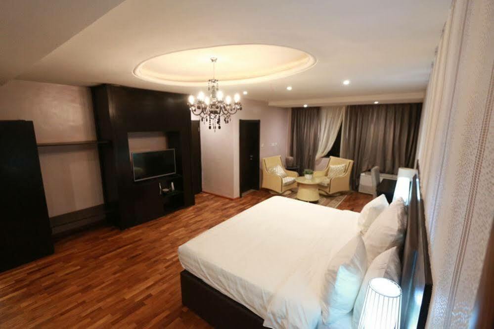 Tivoli Hotel Seafront Ikoyi Aliayabiagba Экстерьер фото